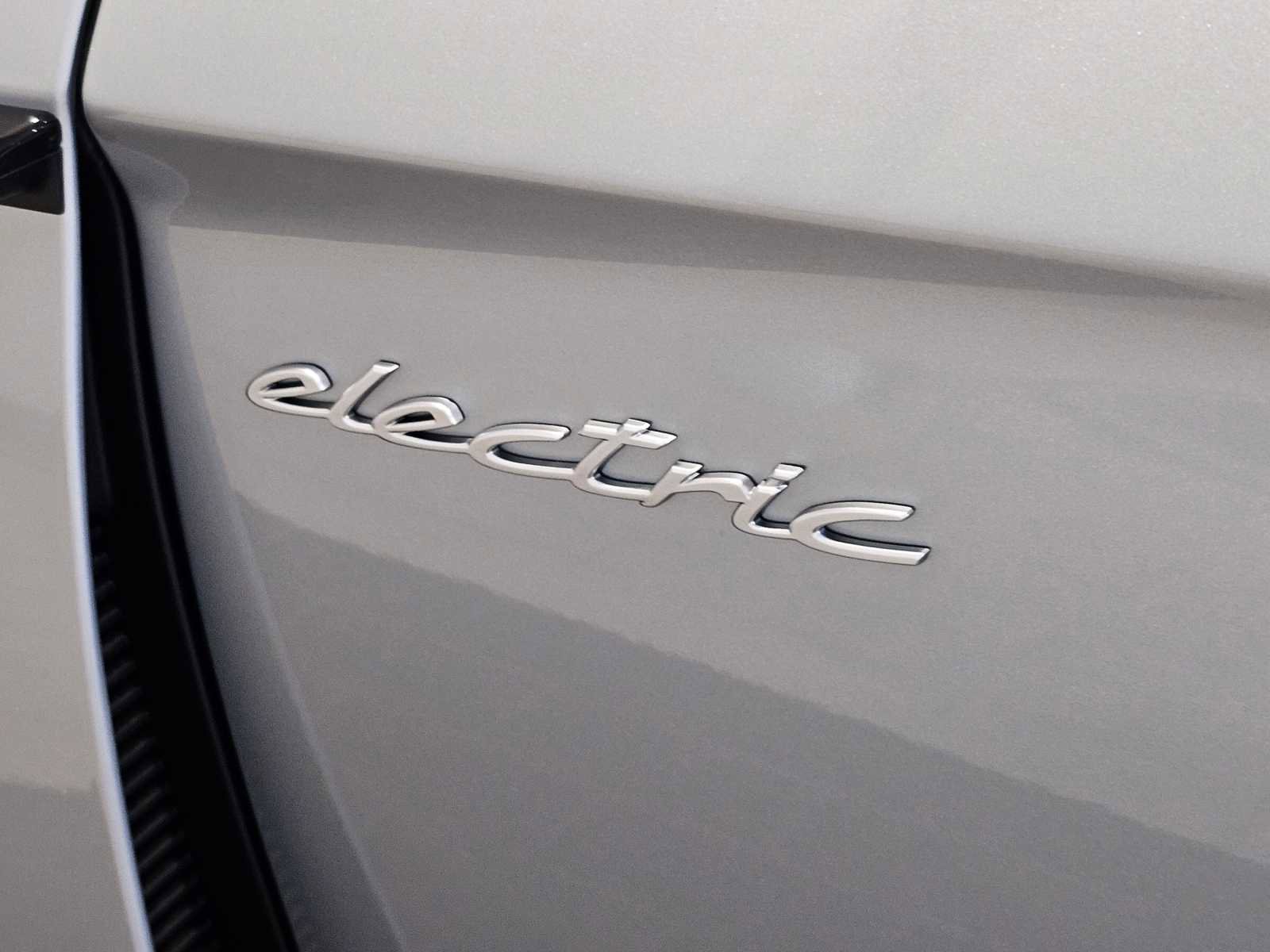 New 2025 Porsche Taycan image 17