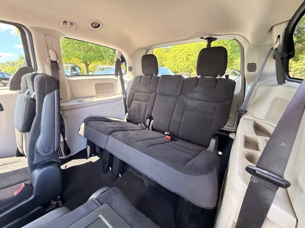 Used 2017 Dodge Grand Caravan SE w/ Power Window Group FWD image 12