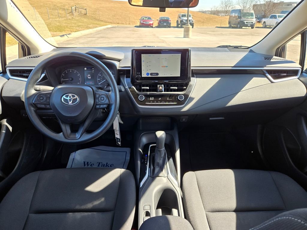 Used 2025 Toyota Corolla LE FWD image 16