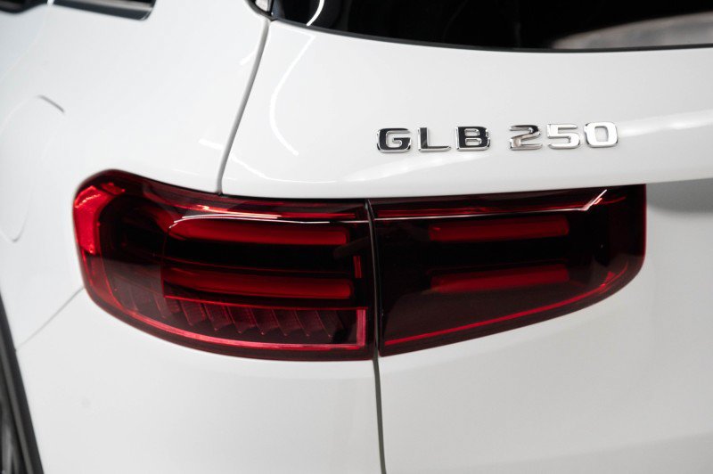 Certified 2026 Mercedes-Benz GLB 250 4MATIC image 9