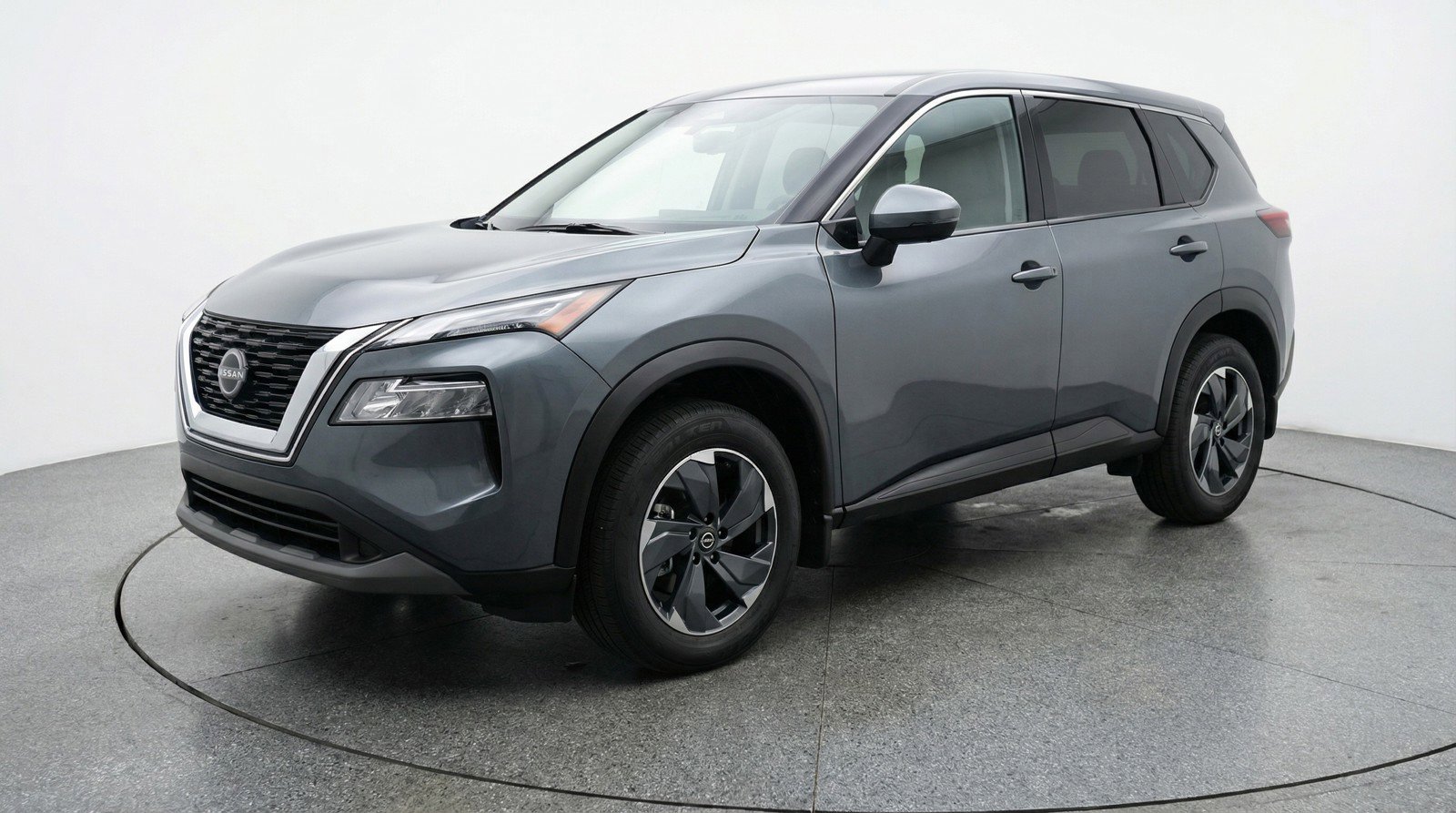 Used 2025 Nissan Rogue SV image 3