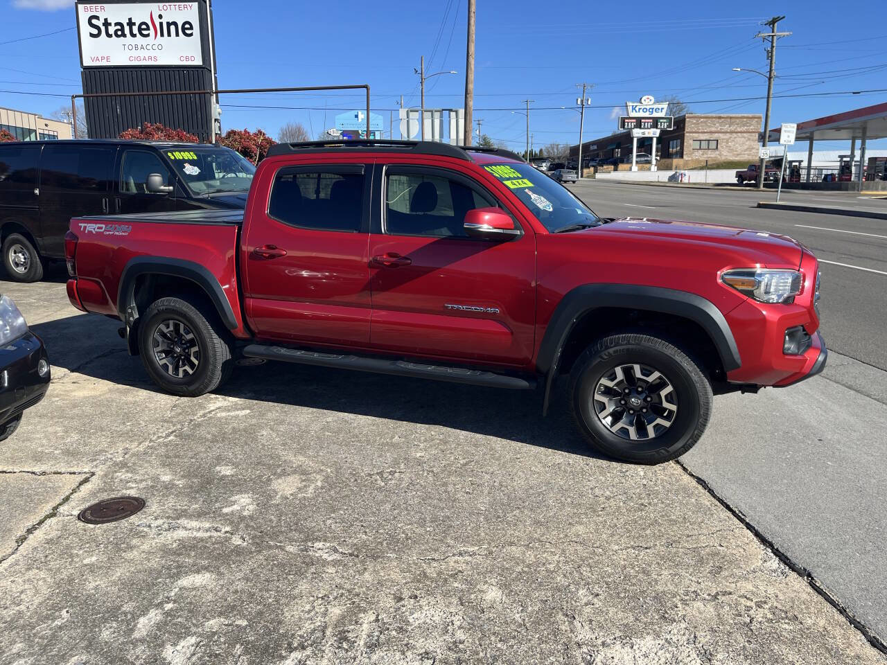 Used 2016 Toyota Tacoma TRD Off-Road image 5