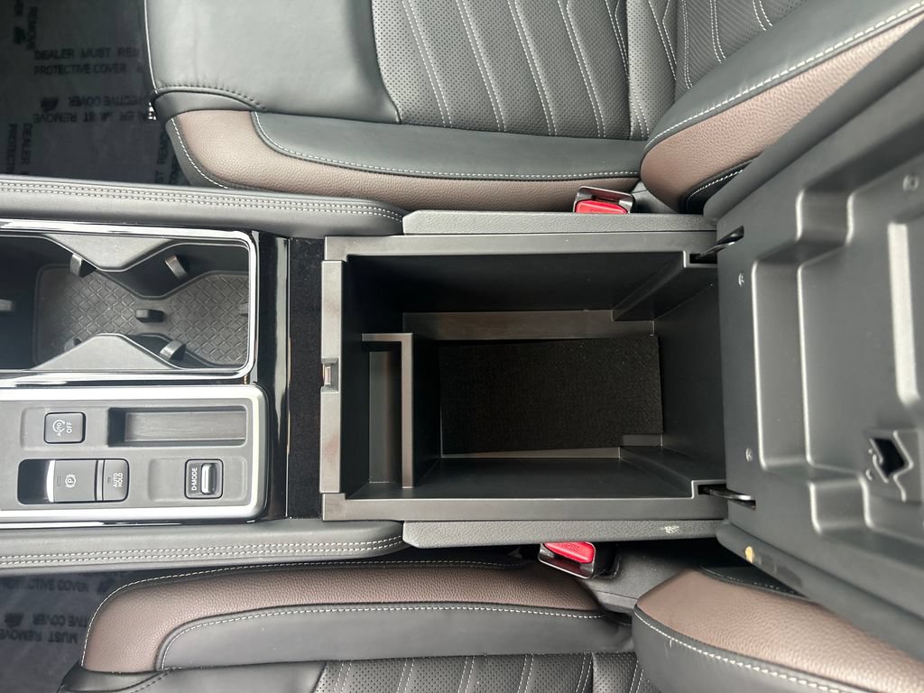 Used 2025 Nissan Pathfinder Platinum w/ Cargo Package FWD image 30