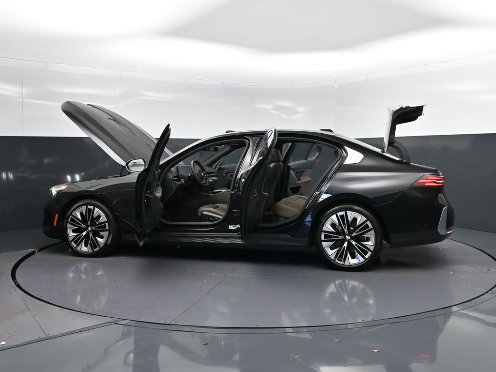 Certified 2025 BMW 530i xDrive image 46