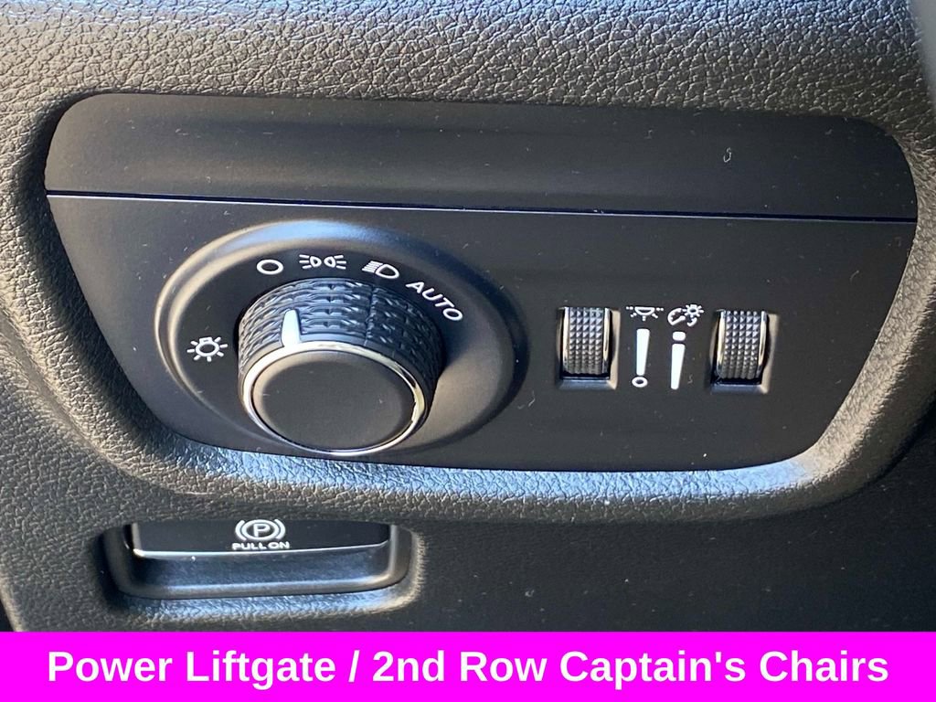 Used 2023 Jeep Grand Cherokee L Laredo image 21
