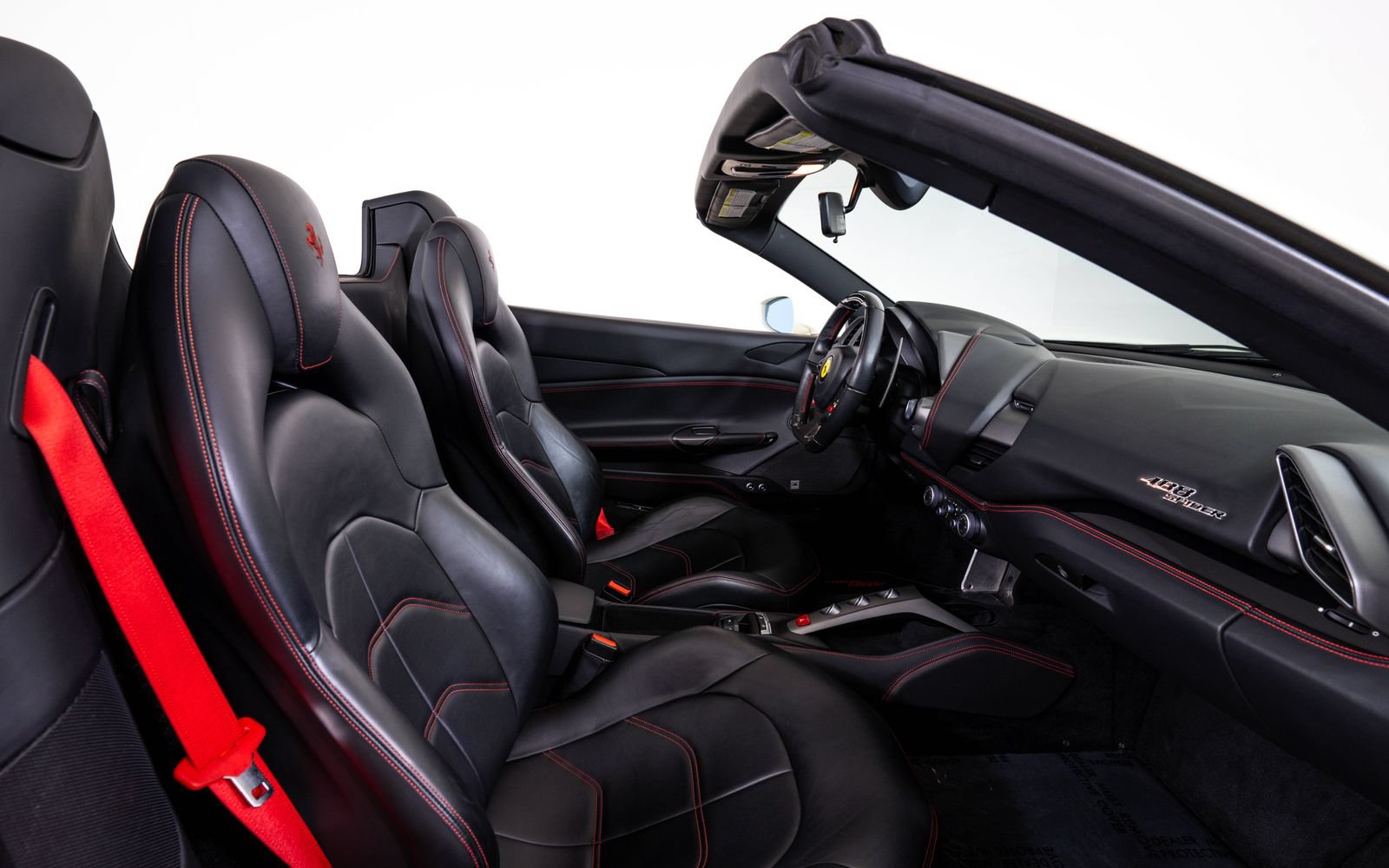 Used 2017 Ferrari 488 Spider RWD image 22
