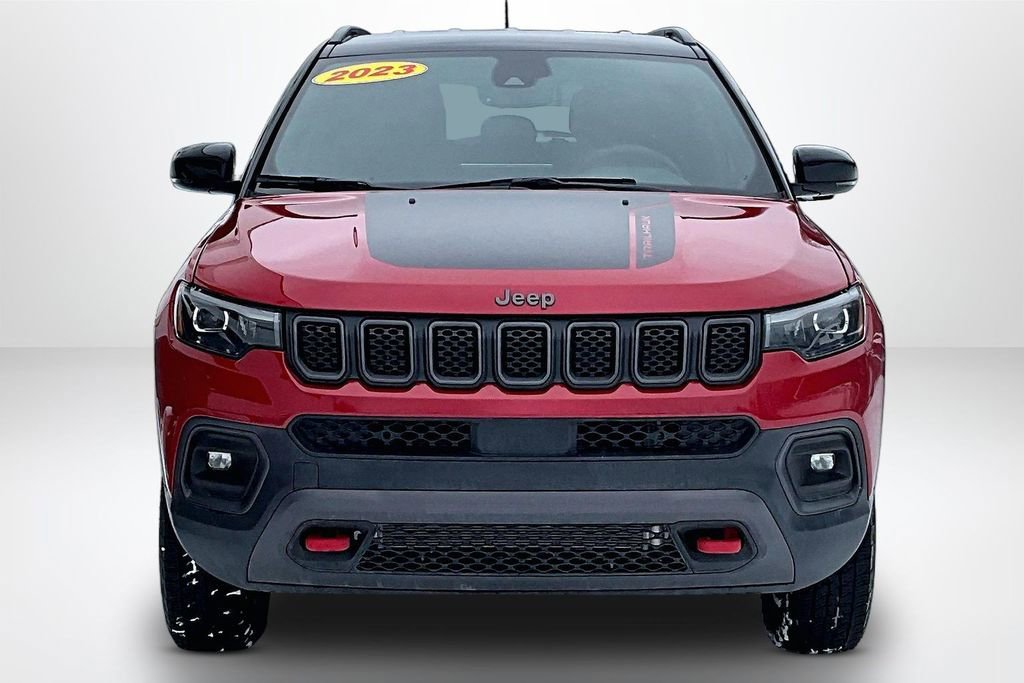 Used 2023 Jeep Compass Trailhawk w/ Trailhawk Elite Group AWD/4WD image 2