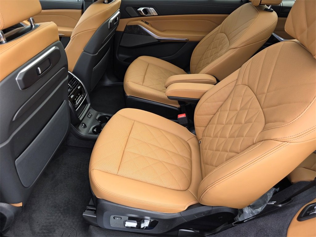 New 2026 BMW X7 xDrive40i w/ M Sport Package image 12