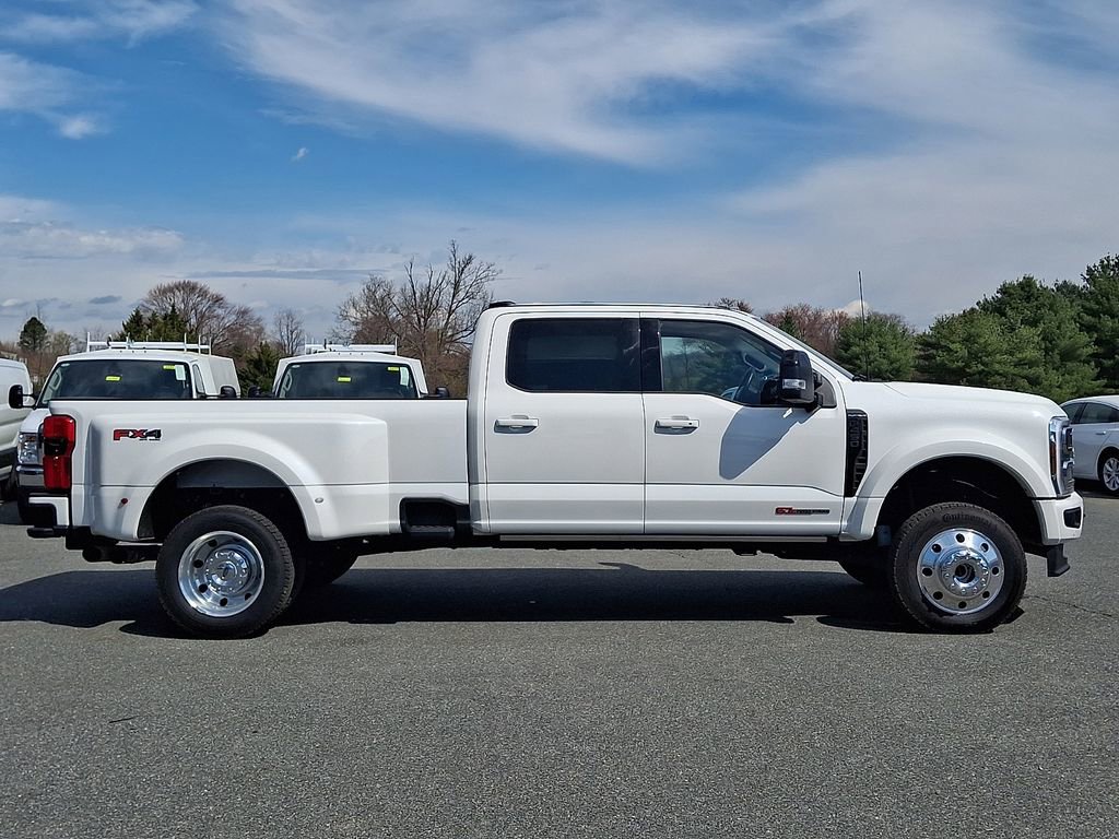 Used 2025 Ford F450 Platinum w/ FX4 Off-Road Package image 7