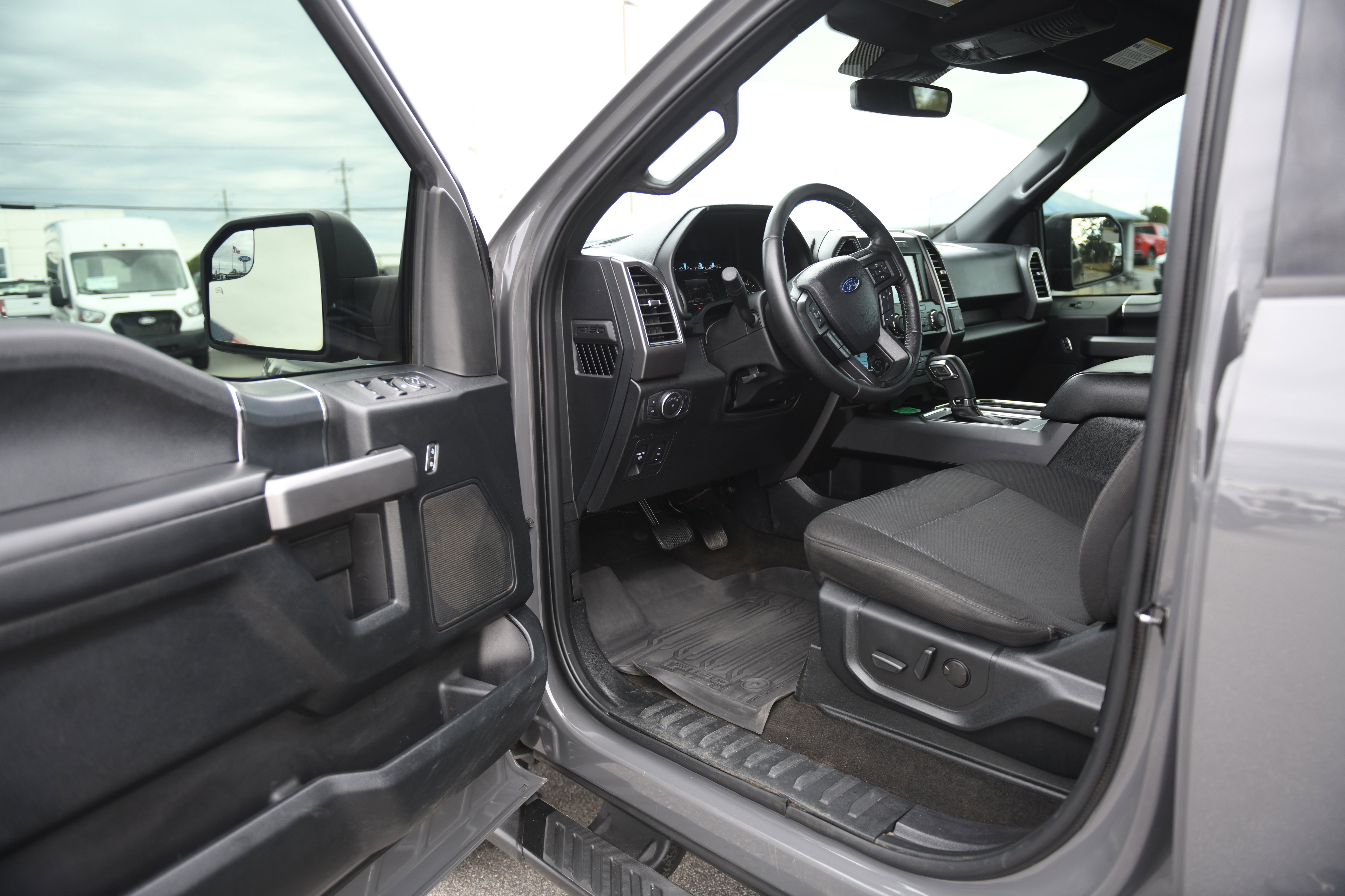 Used 2020 Ford F150 XLT w/ Equipment Group 302A Luxury image 18