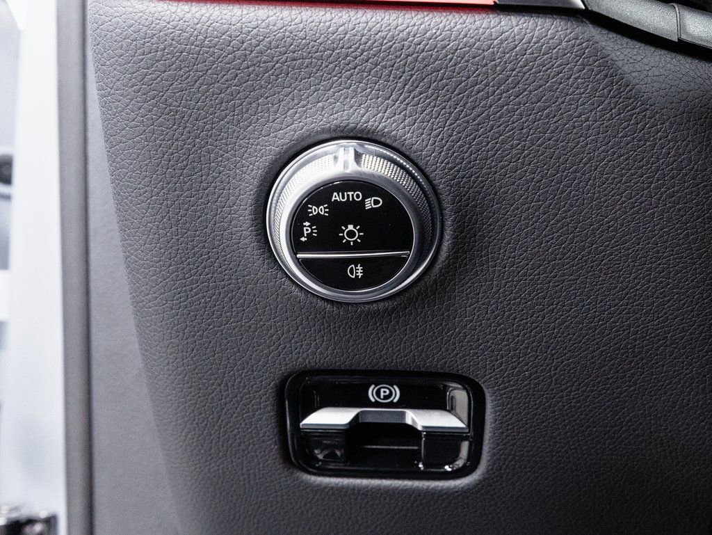 Used 2025 Mercedes-Benz GLC 63 AMG S w/ Driver Assistance Package image 10