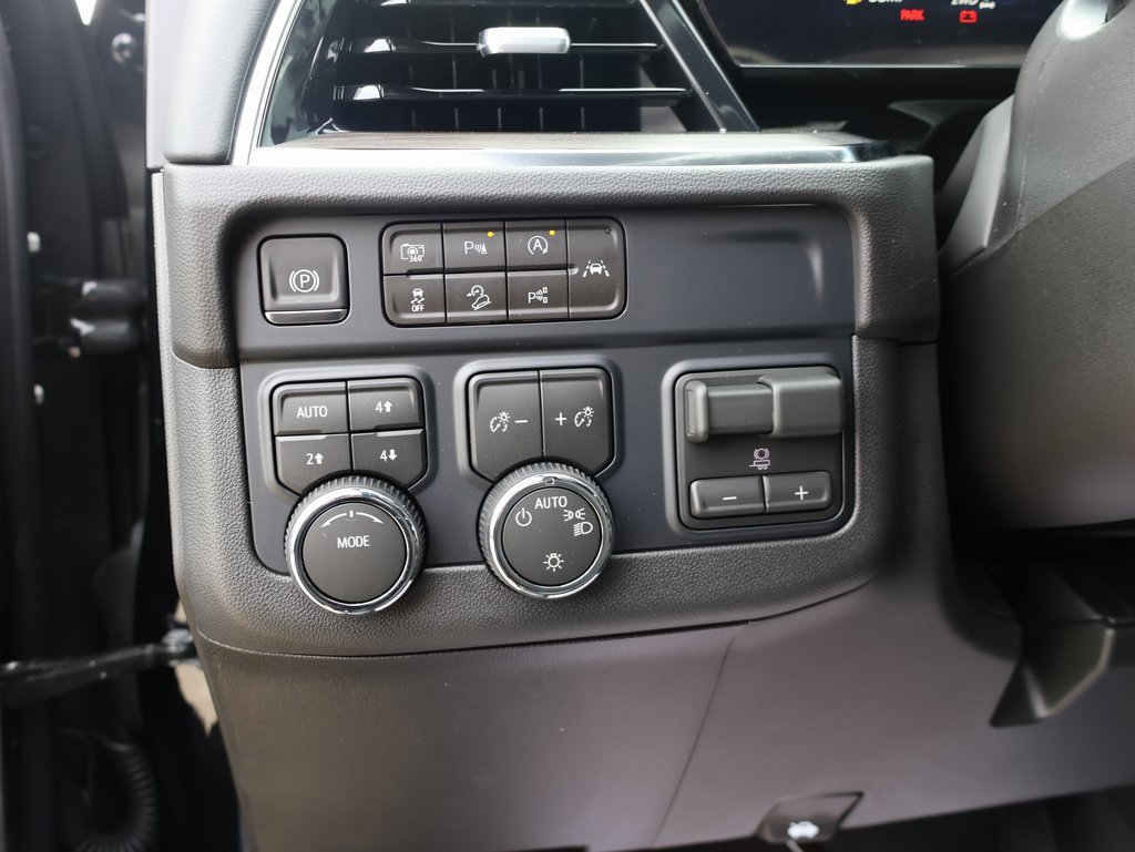 New 2026 Chevrolet Suburban LS image 13