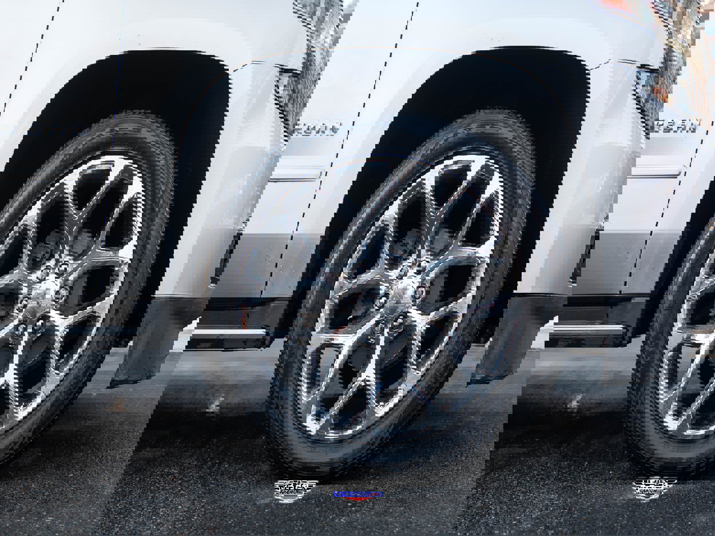 Used 2017 Chevrolet Suburban Premier image 9