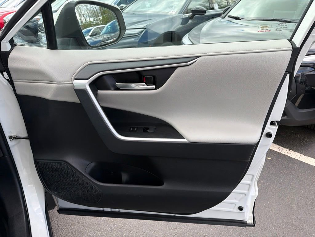 Used 2021 Toyota RAV4 Limited AWD/4WD image 11