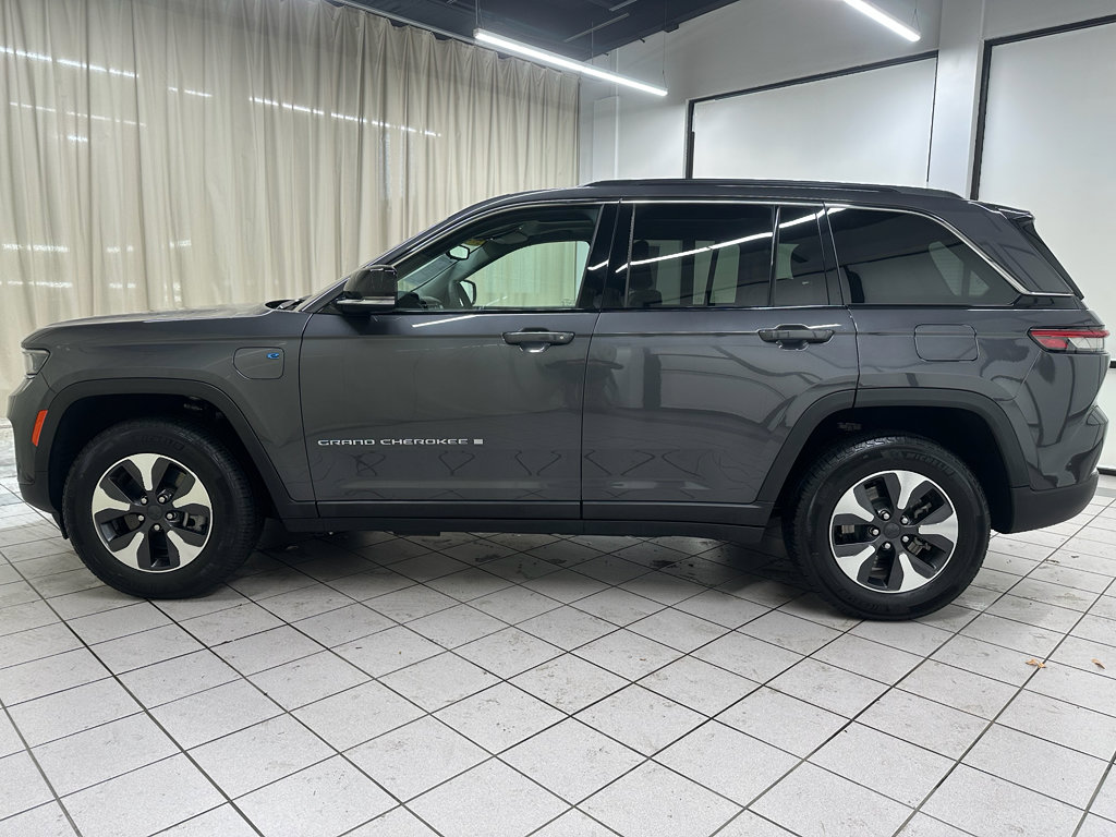 Used 2023 Jeep Grand Cherokee 4xe image 10