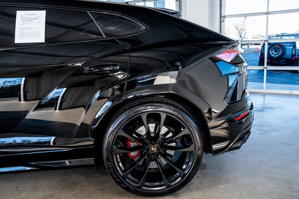 Used 2021 Lamborghini Urus image 23