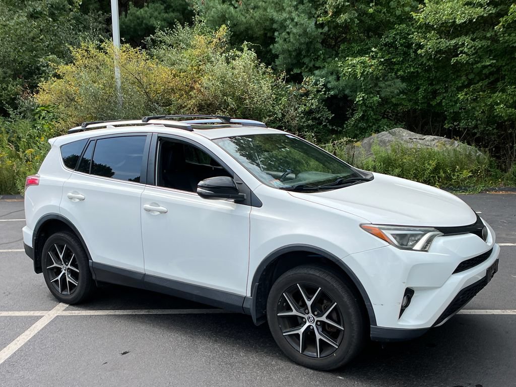 Used 2018 Toyota RAV4 SE w/ Power Extra Value Package AWD/4WD image 34