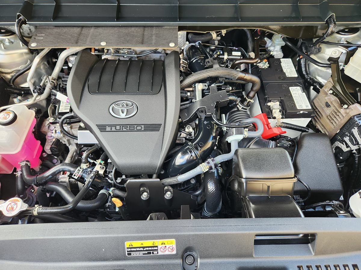 Used 2023 Toyota Highlander LE FWD image 53