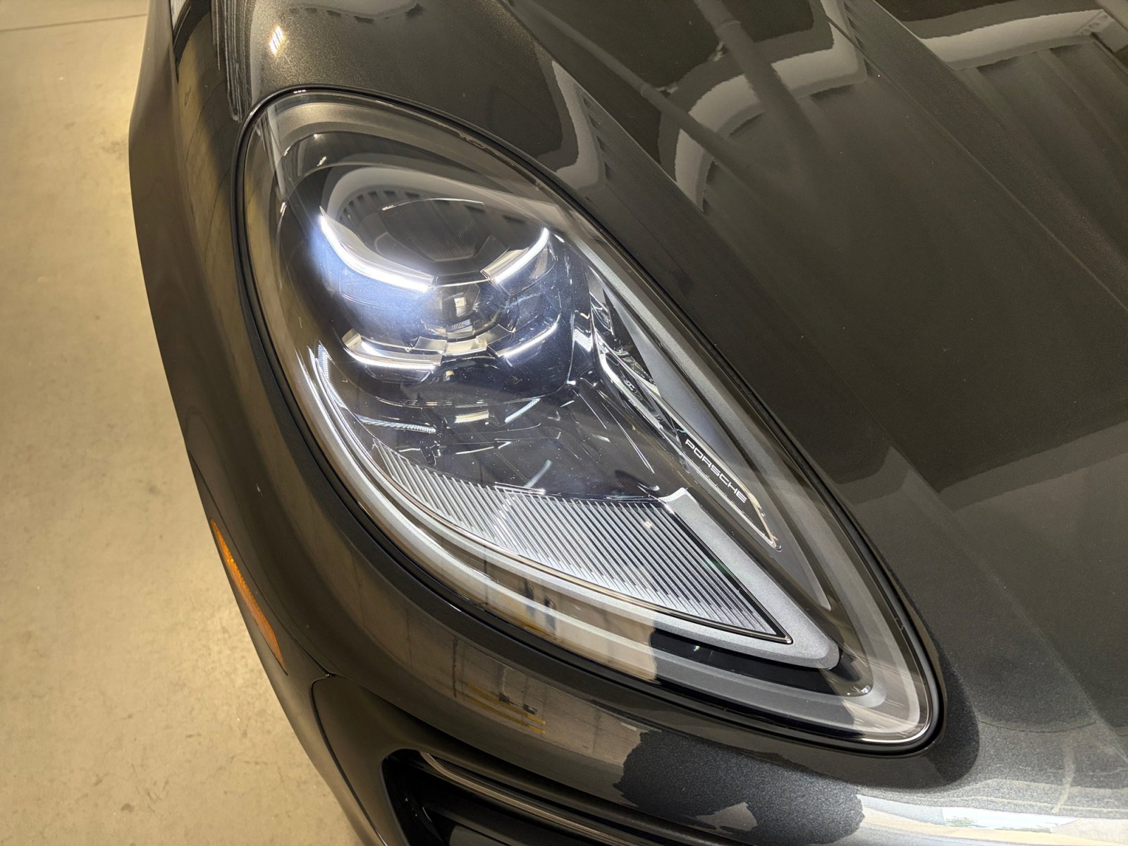 Certified 2026 Porsche Macan AWD/4WD image 13