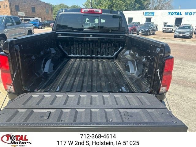 New 2026 Chevrolet Colorado Z71 w/ Technology Package AWD/4WD image 35