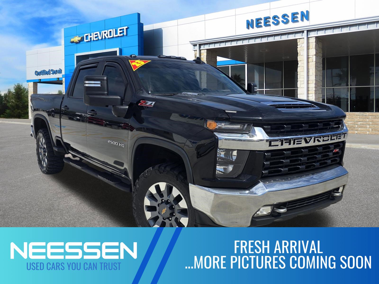 Used 2023 Chevrolet Silverado 2500 LT image 1