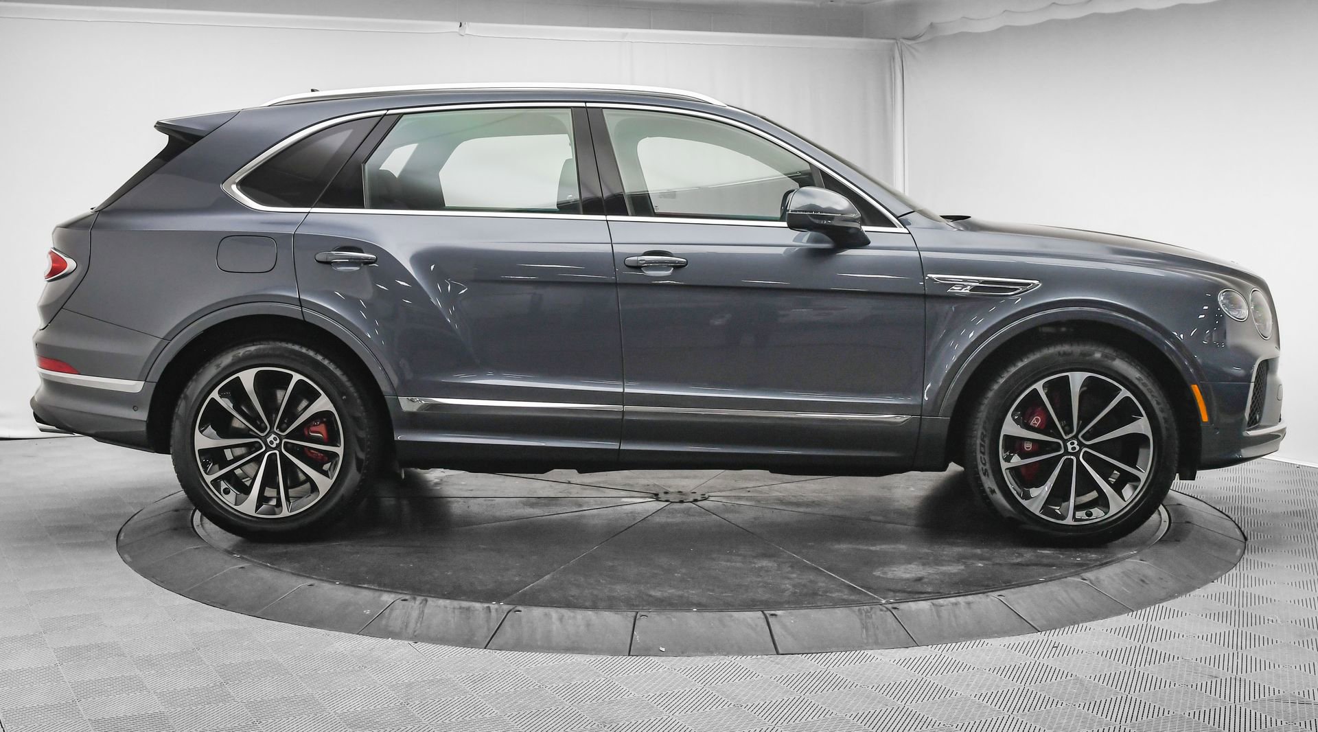 New 2025 Bentley Bentayga image 5