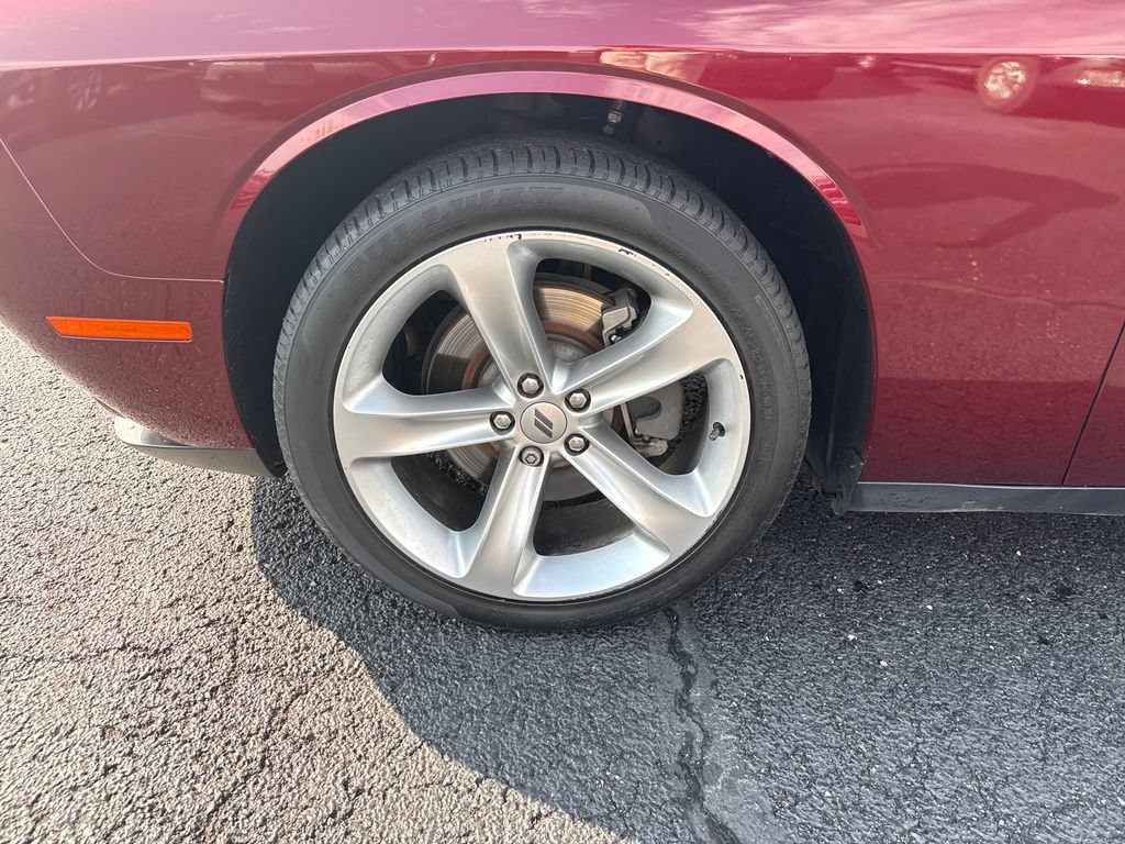 Used 2018 Dodge Challenger SXT w/ Super Sport Group (SS/T) RWD image 37