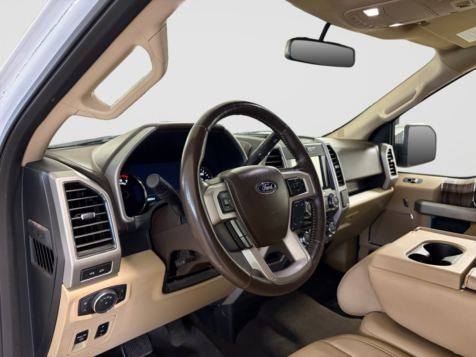 Used 2018 Ford F150 Lariat RWD image 12