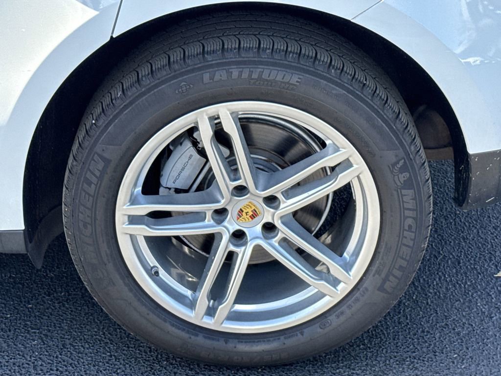 Used 2017 Porsche Macan S image 19