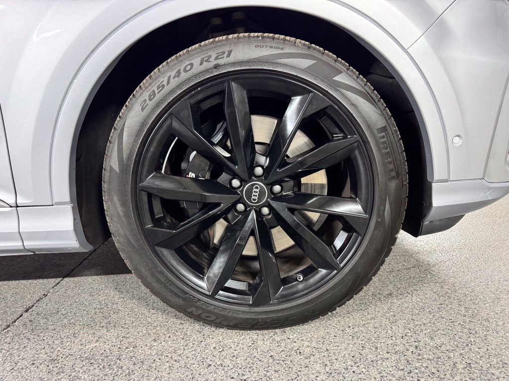 Used 2022 Audi SQ7 Premium Plus w/ SQ7 Executive Package AWD/4WD image 6