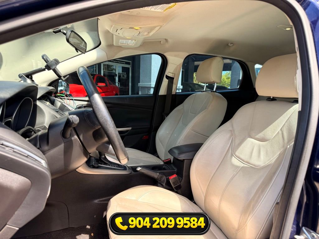Used 2016 Ford Focus Titanium w/ Exterior Protection Package FWD image 15