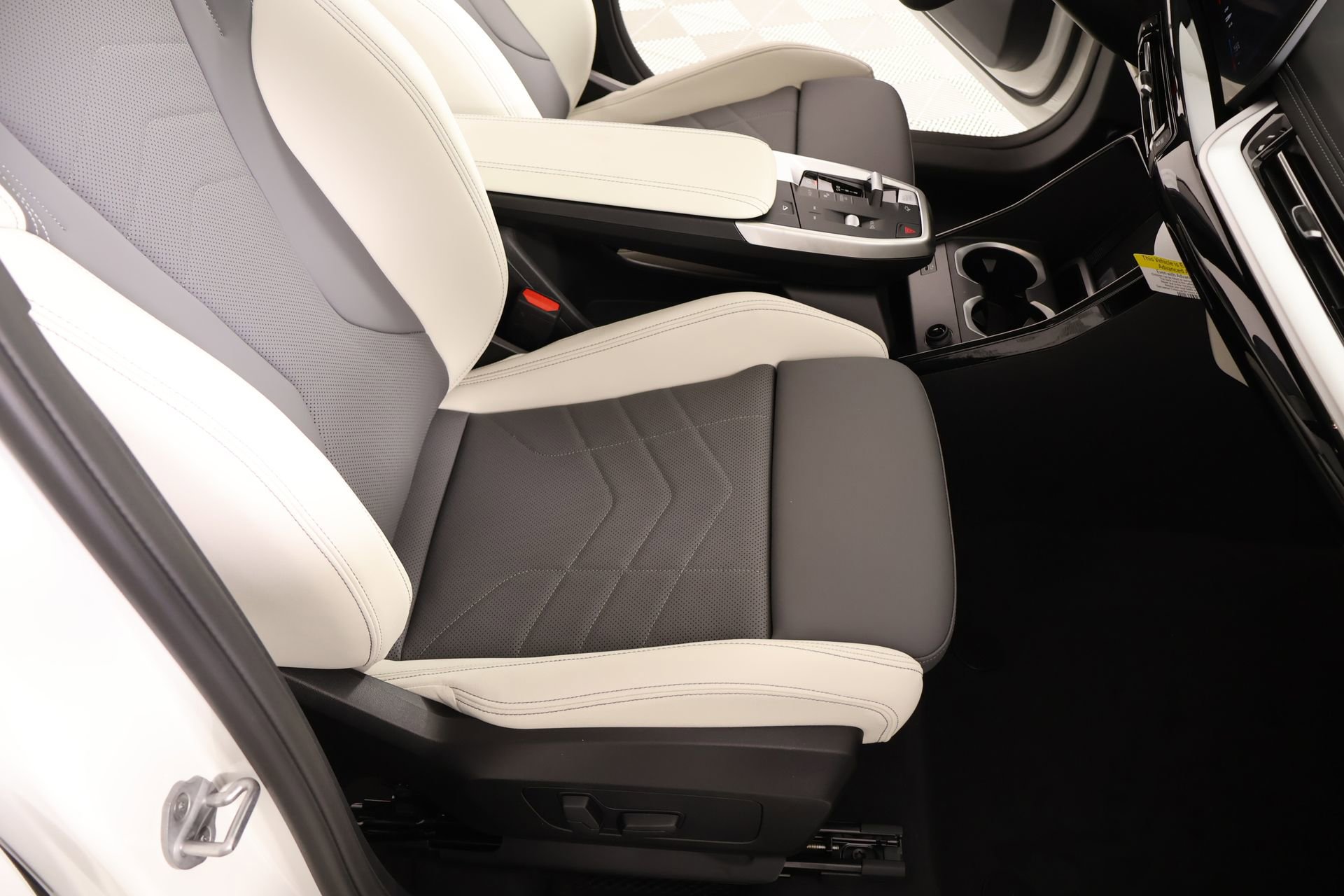 New 2026 BMW X1 M35i w/ Technology Package AWD/4WD image 13
