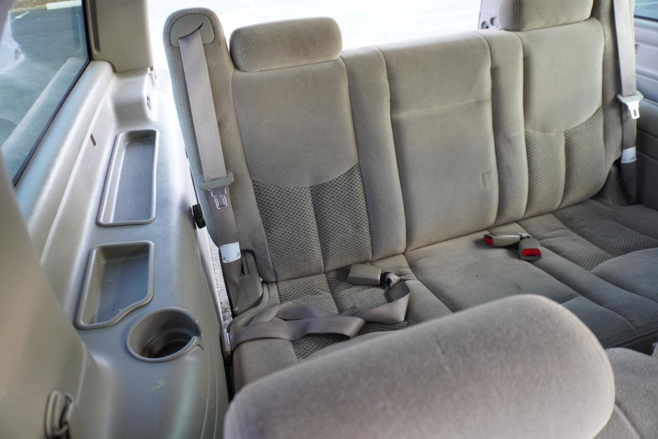 Used 2003 Chevrolet Suburban LS w/ LS Preferred Equipment Group image 34