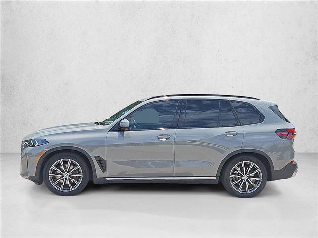 Used 2025 BMW X5 xDrive40i w/ M Sport Package AWD/4WD image 9