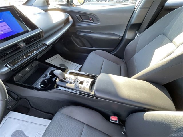 Used 2023 Toyota Prius LE image 15
