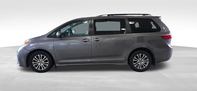 Used 2018 Toyota Sienna XLE Premium video 2