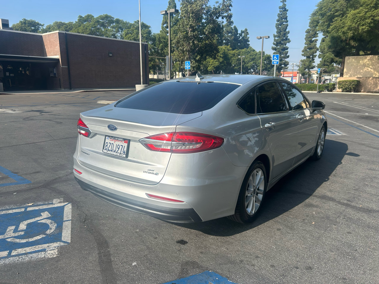 Used 2019 Ford Fusion SE image 5