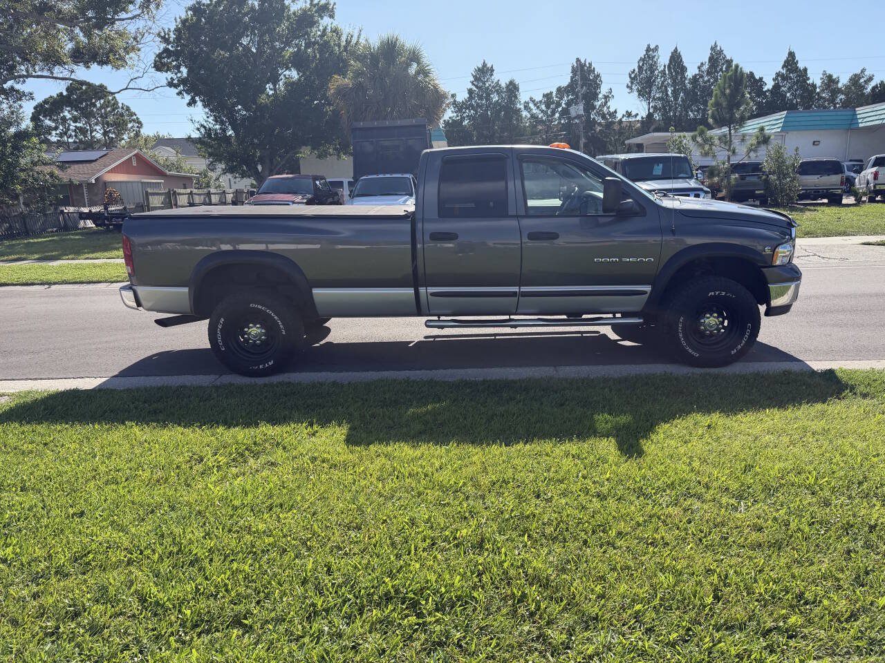 Used 2004 Dodge Ram 3500 Truck SLT w/ Trailer Tow Group AWD/4WD image 3