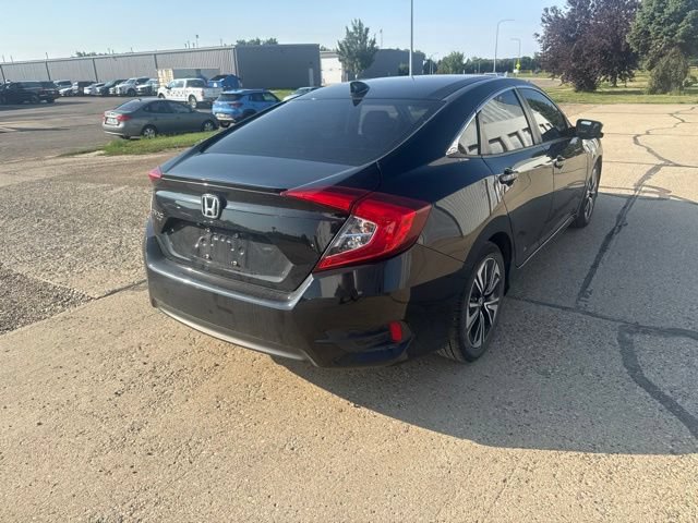Used 2018 Honda Civic EX-T image 9