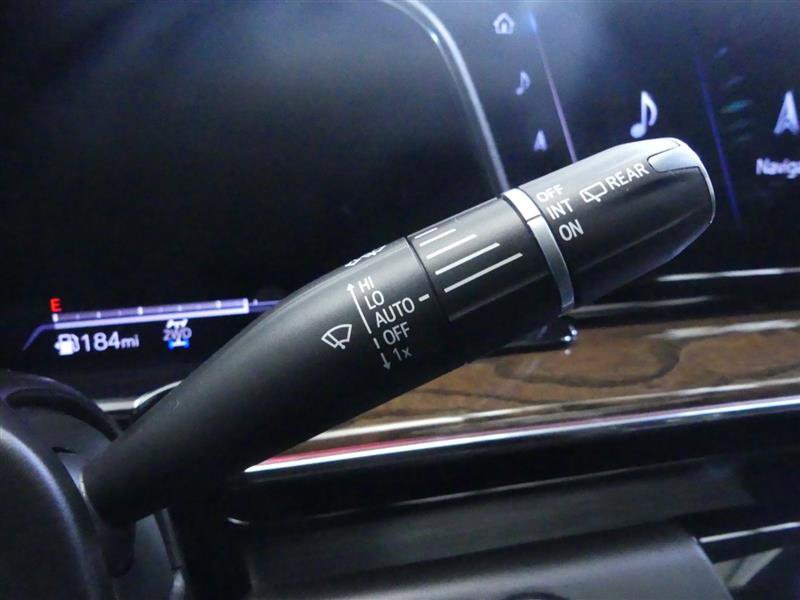 Used 2021 Cadillac Escalade Premium Luxury Platinum image 24