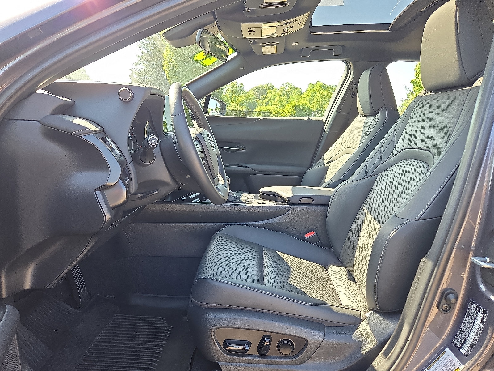 Used 2023 Lexus UX 250h F Sport w/ Accessory Package (Z2) AWD/4WD image 14