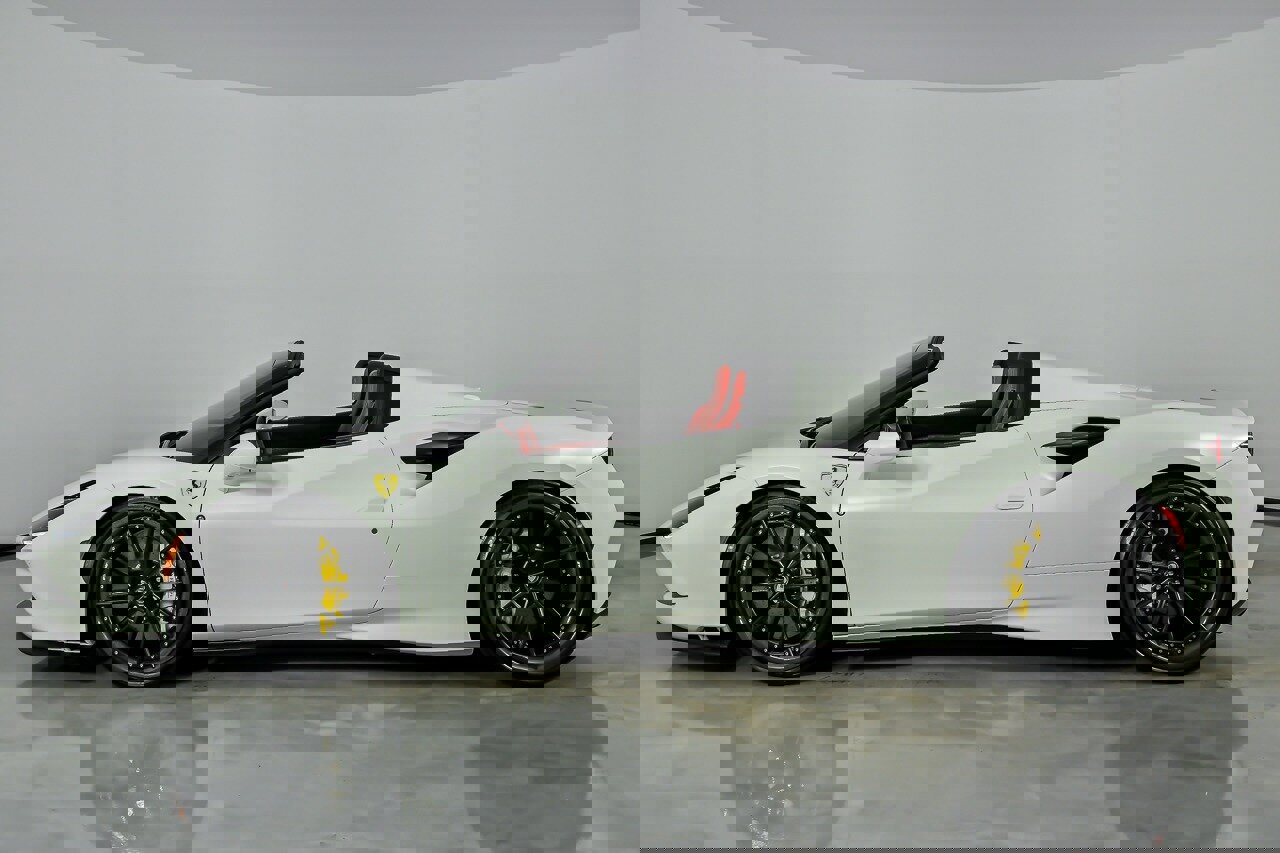 Used 2022 Ferrari F8 Tributo image 8