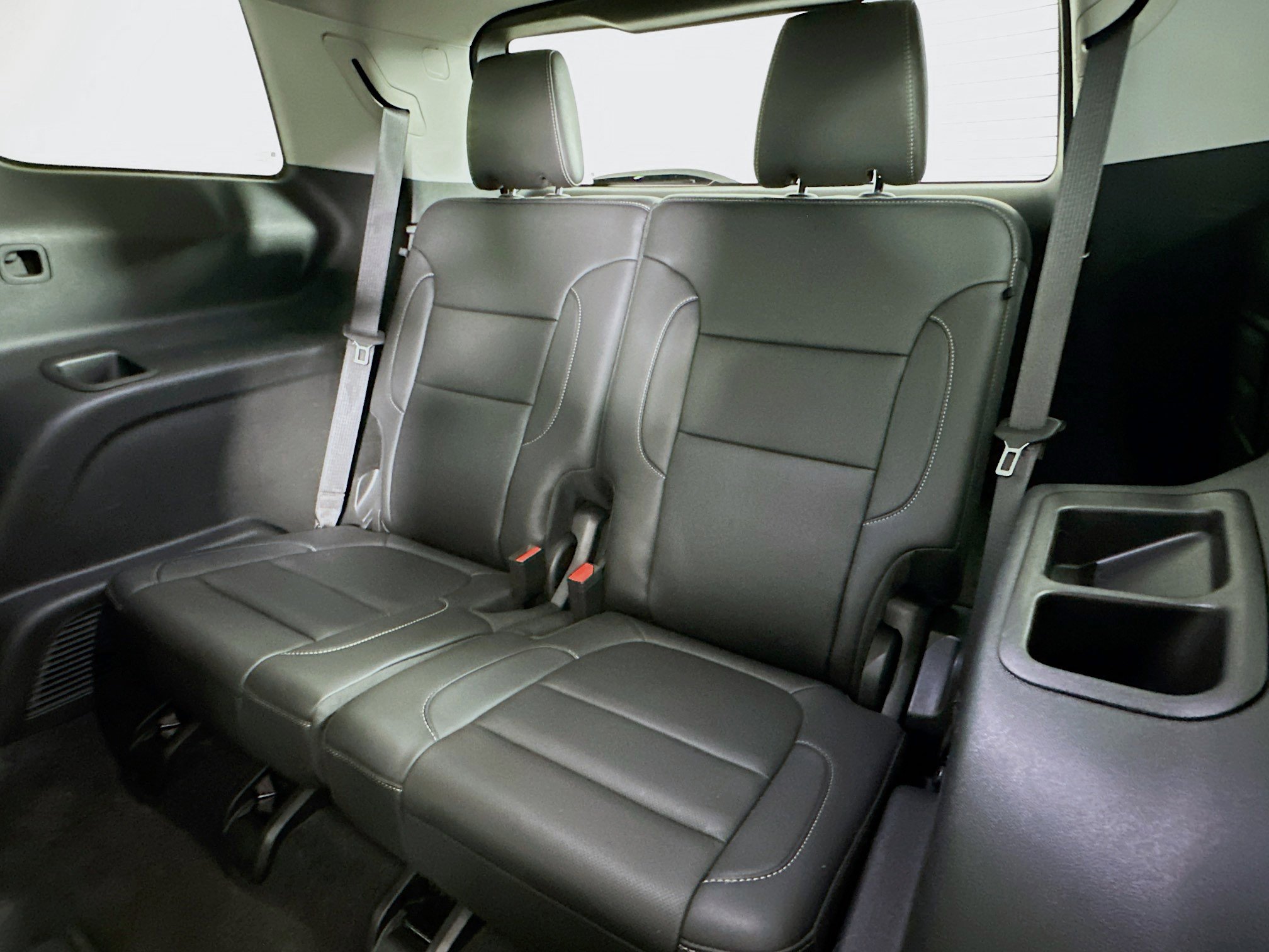 Used 2023 GMC Acadia SLT image 29