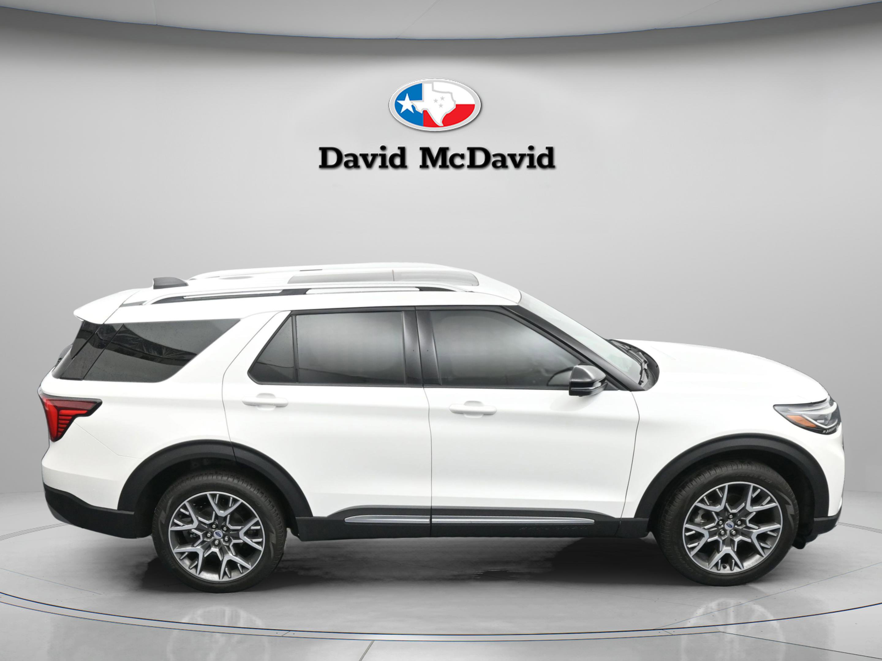 Used 2025 Ford Explorer Platinum w/ Ultimate Package image 43