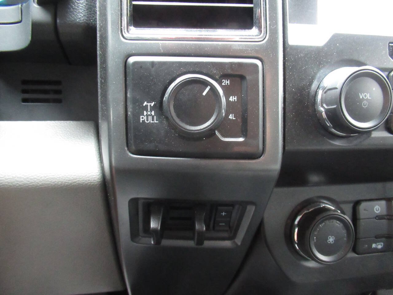 Used 2022 Ford F350 XLT w/ XLT Value Package AWD/4WD image 28