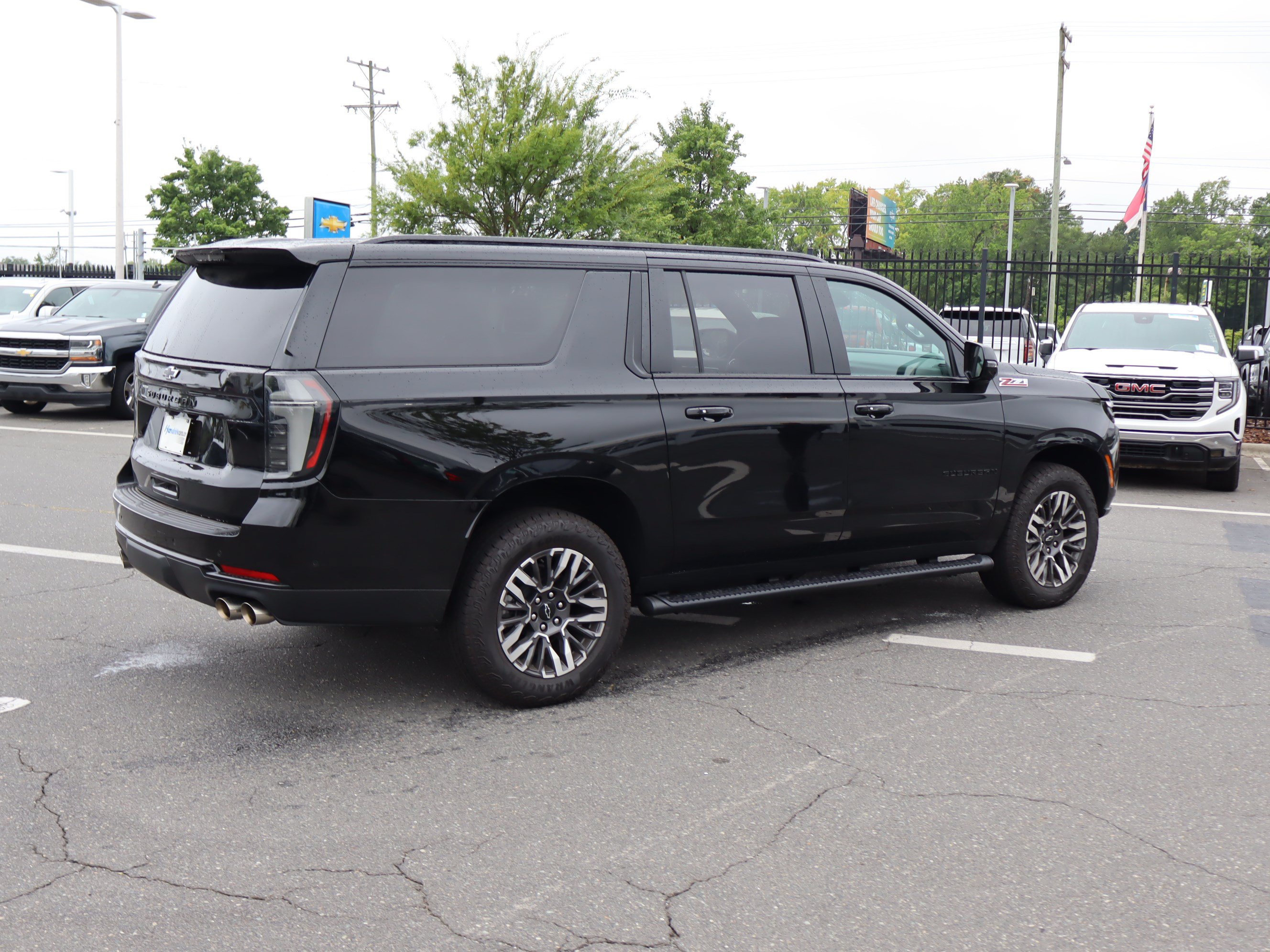 Used 2026 Chevrolet Suburban Z71 w/ Comfort Package AWD/4WD image 21