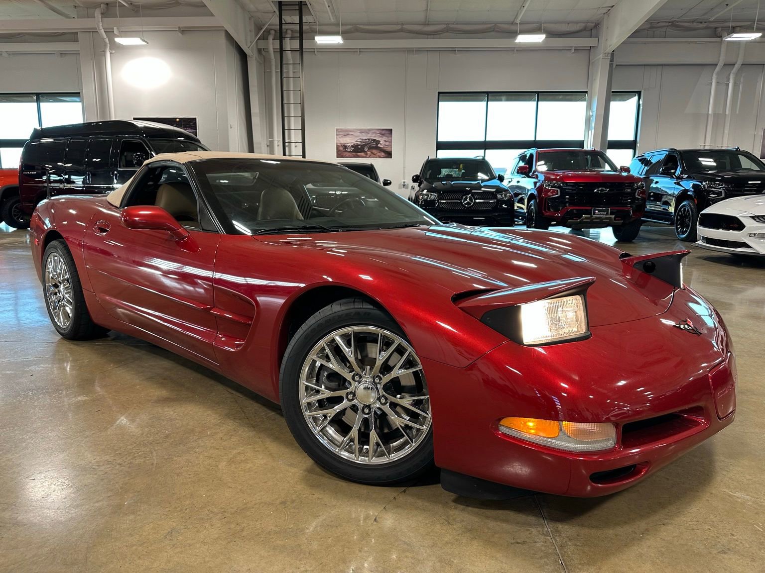 Used 1999 Chevrolet Corvette Convertible w/ Memory Pkg image 2