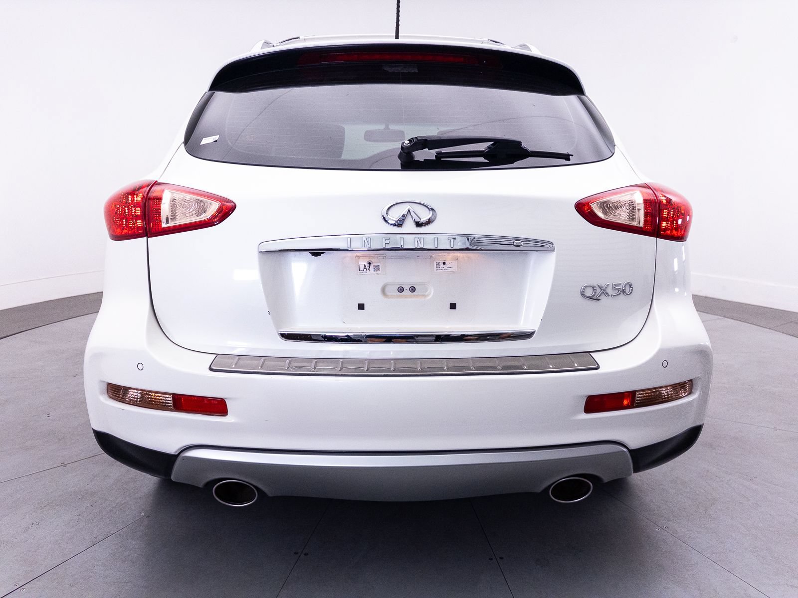 Used 2017 INFINITI QX50 2WD w/ Deluxe Touring Package image 11
