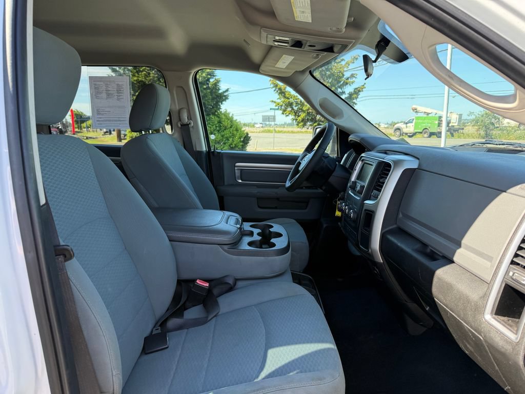 Used 2019 RAM 1500 Classic SLT AWD/4WD image 12