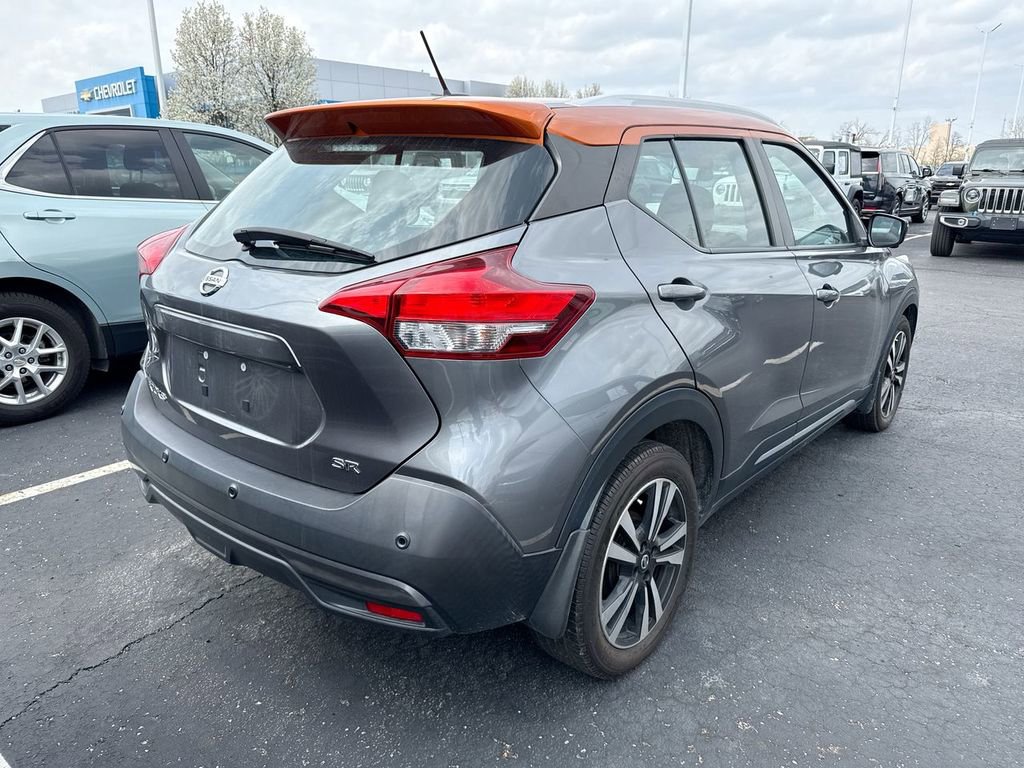 Used 2020 Nissan Kicks SR image 3